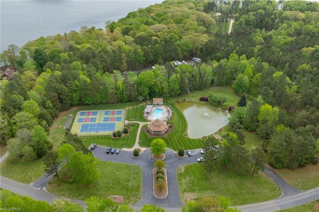 434 Yachtsmans Point Drive, Lexington, NC 27292