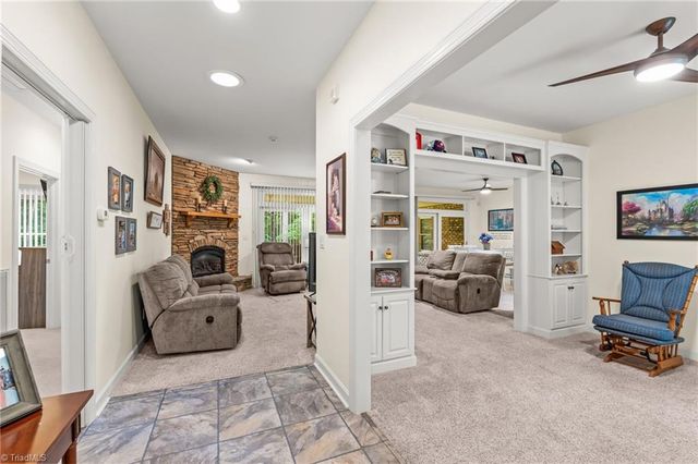434 Yachtsmans Point Drive, Lexington, NC 27292