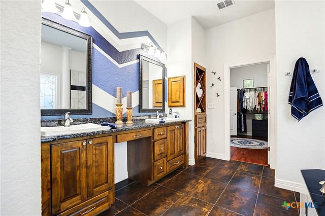 8211 Wild Wind Park, San Antonio, TX 78266