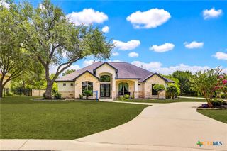 8211 Wild Wind Park, San Antonio, TX 78266