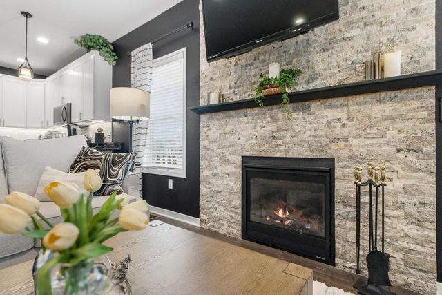404 Bella Way, Sun Prairie, WI 53590