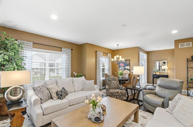 404 Bella Way, Sun Prairie, WI 53590