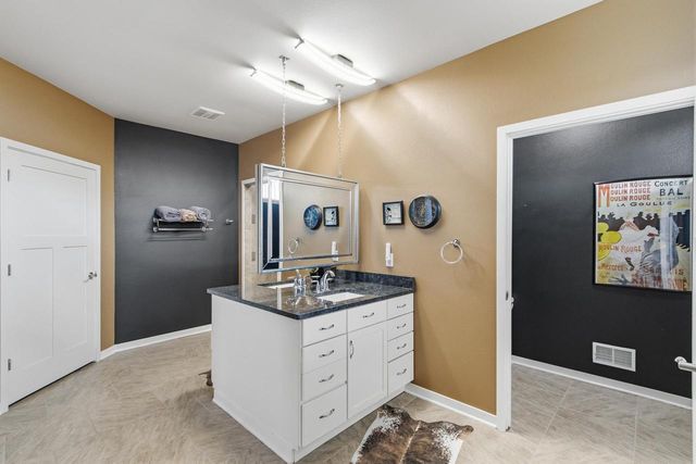 404 Bella Way, Sun Prairie, WI 53590