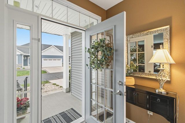 404 Bella Way, Sun Prairie, WI 53590
