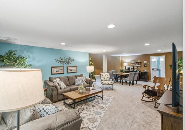 404 Bella Way, Sun Prairie, WI 53590