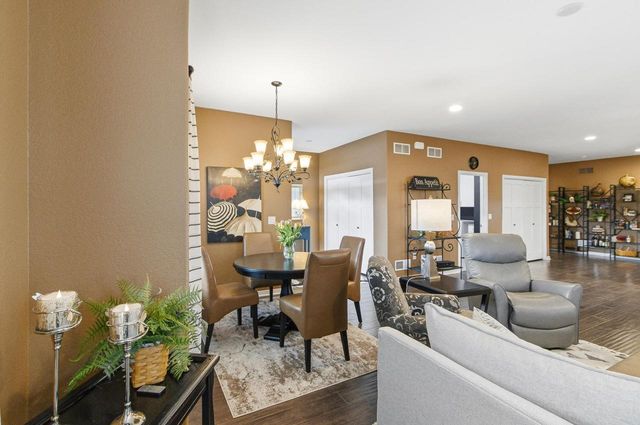 404 Bella Way, Sun Prairie, WI 53590
