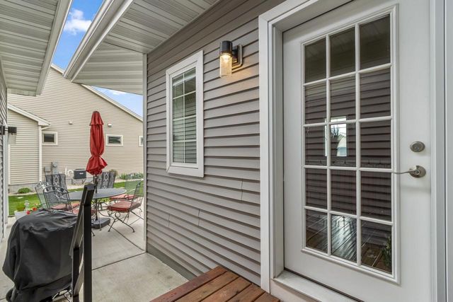 404 Bella Way, Sun Prairie, WI 53590