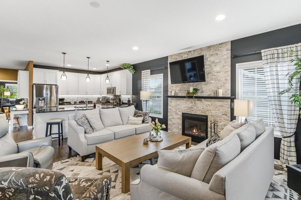 404 Bella Way, Sun Prairie, WI 53590