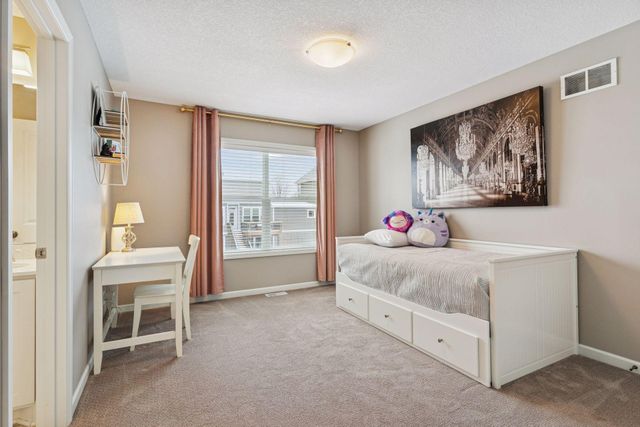 5855 Zanzibar Lane N, Plymouth, MN 55446