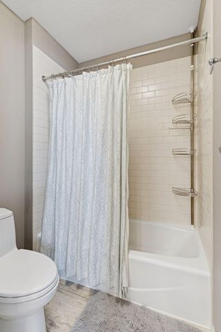 5855 Zanzibar Lane N, Plymouth, MN 55446