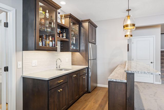 5855 Zanzibar Lane N, Plymouth, MN 55446