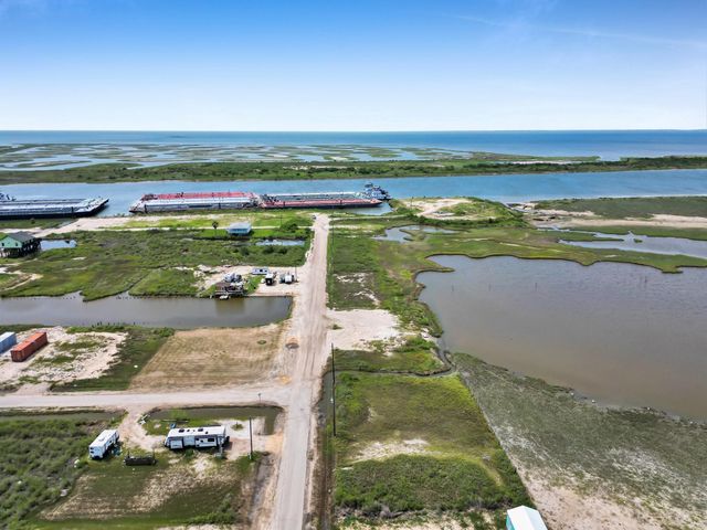 1422 Bahama Lane, Port Bolivar, TX 77650