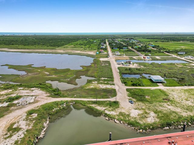1422 Bahama Lane, Port Bolivar, TX 77650