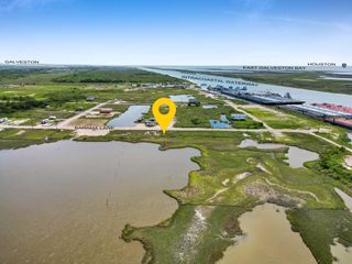 1422 Bahama Lane, Port Bolivar, TX 77650