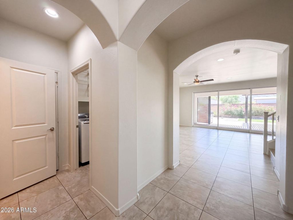 841 E GARY Lane, Phoenix, AZ 85042 — photo 4