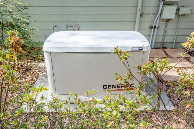 11237 NW 19TH LANE, Gainesville, FL 32606