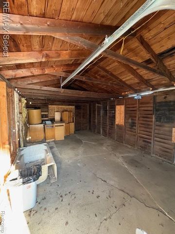 1034 W Bergin Avenue, Flint, MI 48507