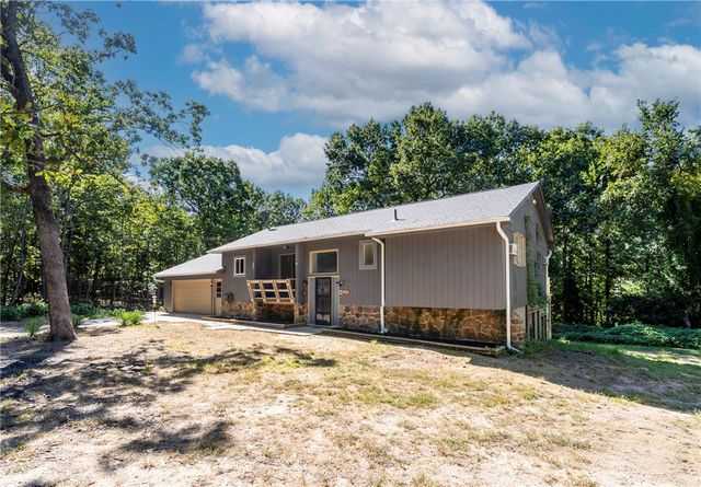 16550 Bluebird Way, Gravette, AR 72736