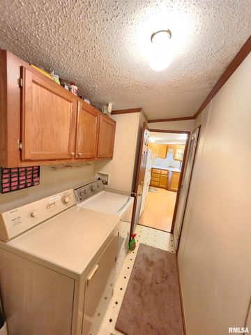 37 JANET Street, Murphysboro, IL 62966