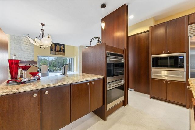 7716 CLUB LANE, Sarasota, FL 34238