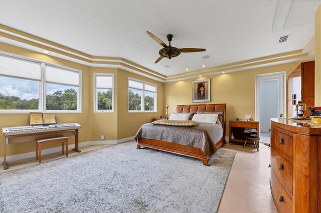 7716 CLUB LANE, Sarasota, FL 34238