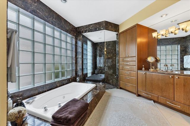 7716 CLUB LANE, Sarasota, FL 34238