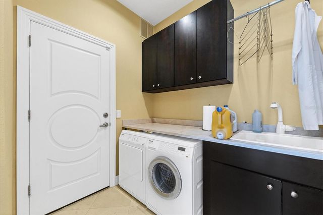 7716 CLUB LANE, Sarasota, FL 34238