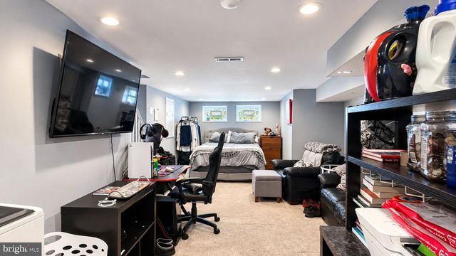 5867 UPLAND WAY, Philadelphia, PA 19131