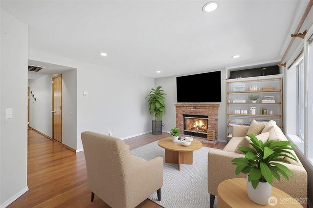1228 SW 330th Place, Federal Way, WA 98023
