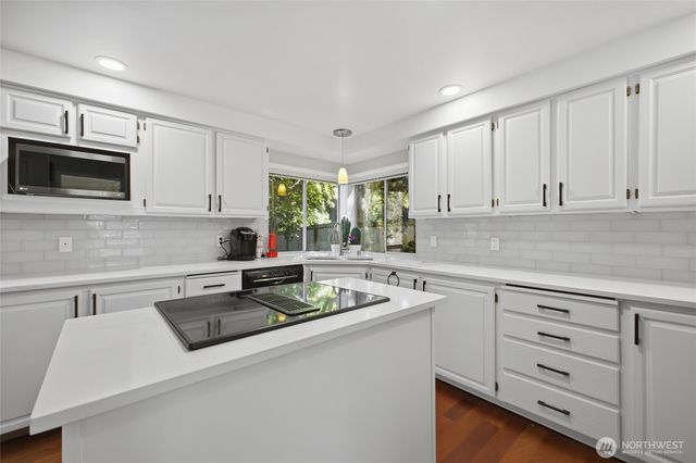 1228 SW 330th Place, Federal Way, WA 98023