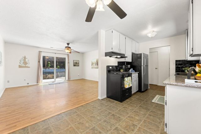 861 Live Oak Way, Auburn, CA 95603