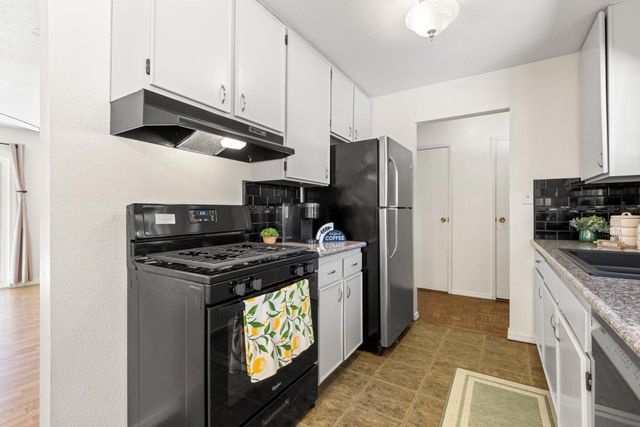 861 Live Oak Way, Auburn, CA 95603