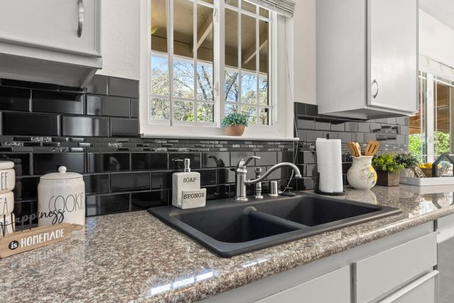 861 Live Oak Way, Auburn, CA 95603