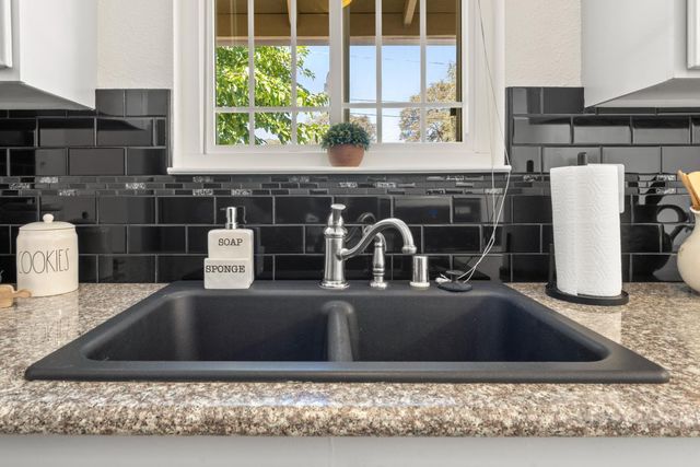 861 Live Oak Way, Auburn, CA 95603
