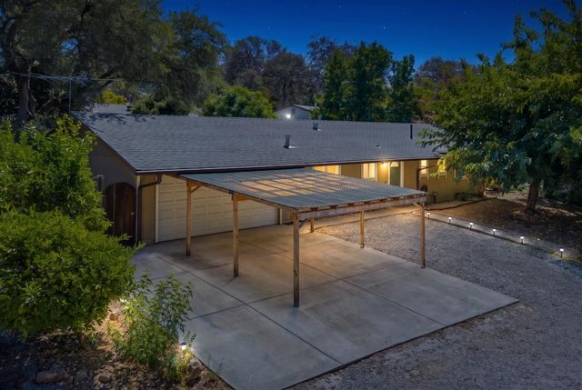 861 Live Oak Way, Auburn, CA 95603