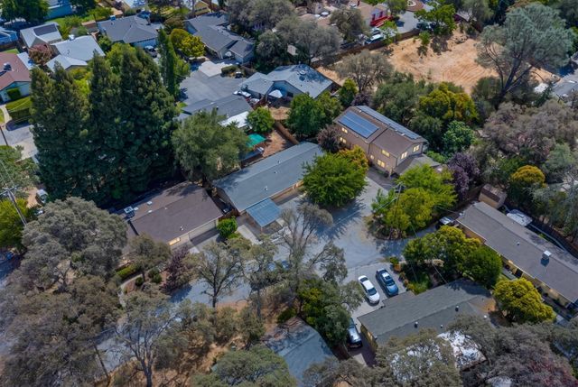 861 Live Oak Way, Auburn, CA 95603