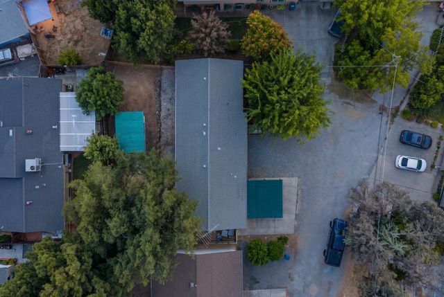 861 Live Oak Way, Auburn, CA 95603