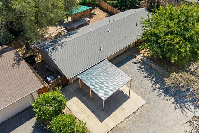 861 Live Oak Way, Auburn, CA 95603