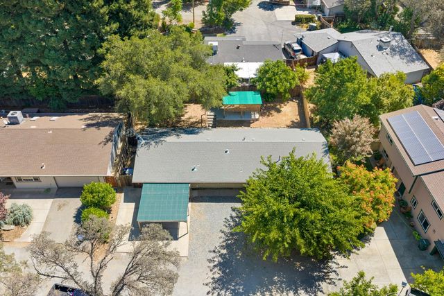 861 Live Oak Way, Auburn, CA 95603