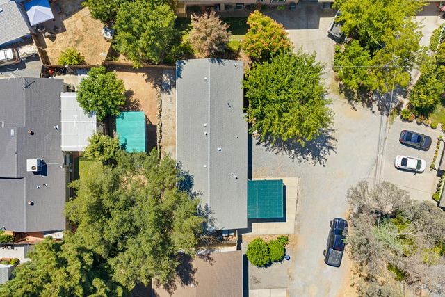 861 Live Oak Way, Auburn, CA 95603