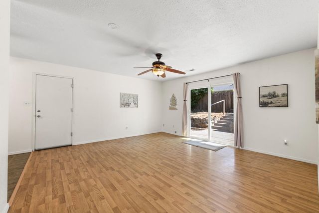 861 Live Oak Way, Auburn, CA 95603