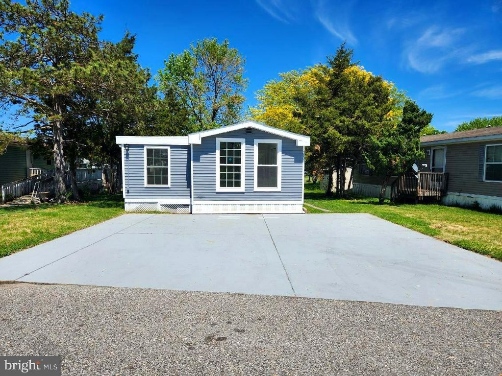 312 ARIZONA AVE, Williamstown, NJ 08094