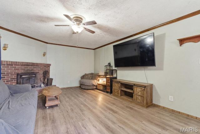 1913 Park Avenue, St Charles, MO 63301