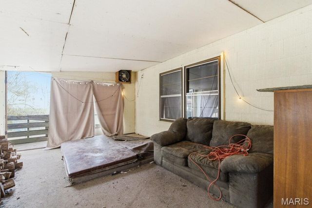 1913 Park Avenue, St Charles, MO 63301