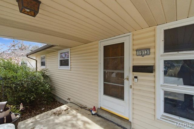 1913 Park Avenue, St Charles, MO 63301