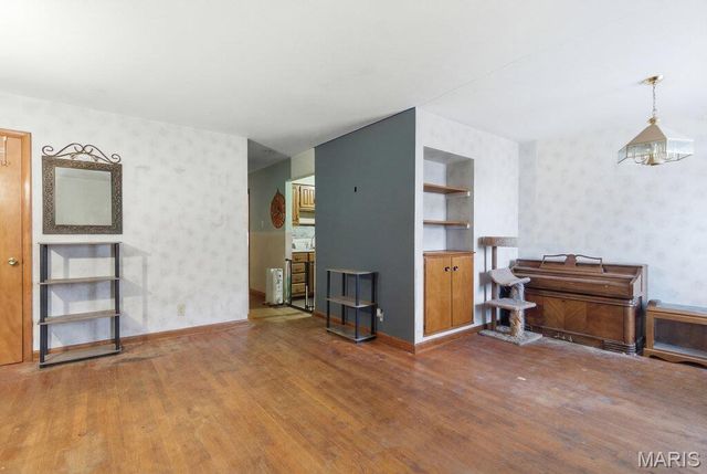 1913 Park Avenue, St Charles, MO 63301