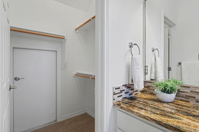 301 Sundance TRL, Dripping Springs, TX 78620