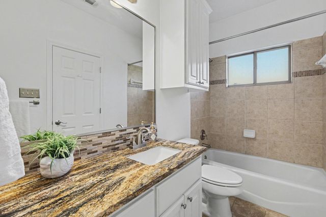 301 Sundance TRL, Dripping Springs, TX 78620