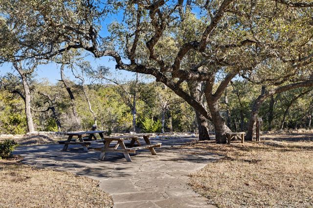 301 Sundance TRL, Dripping Springs, TX 78620
