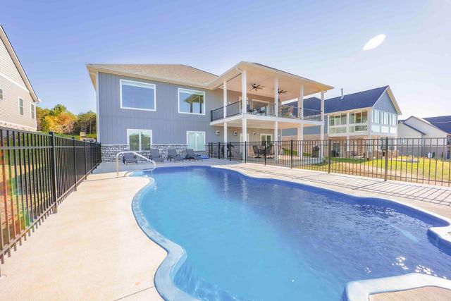 269 W Canterbury, Bronston, KY 42518